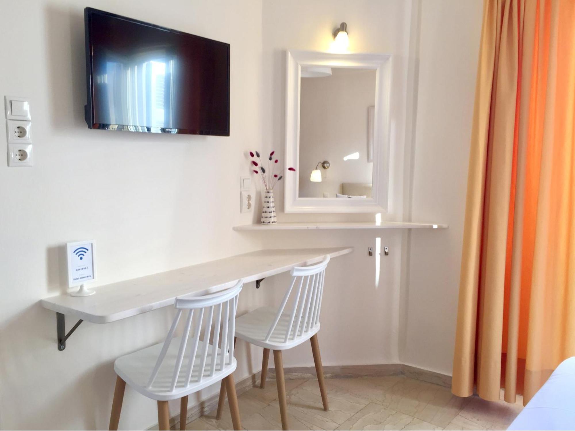 Alexandris Hotel Spétses Buitenkant foto