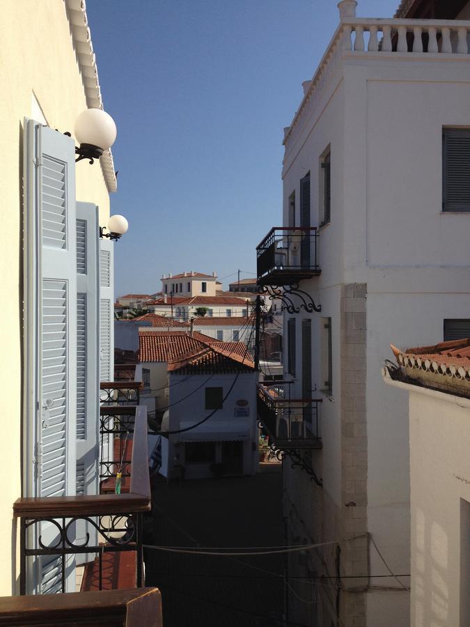 Alexandris Hotel Spétses Buitenkant foto